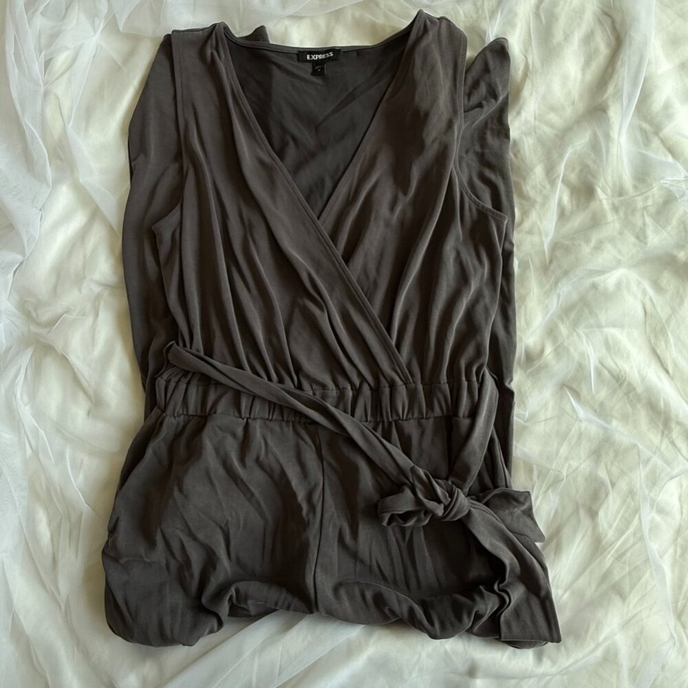 Express Gray Wrap Jumpsuit – Size M